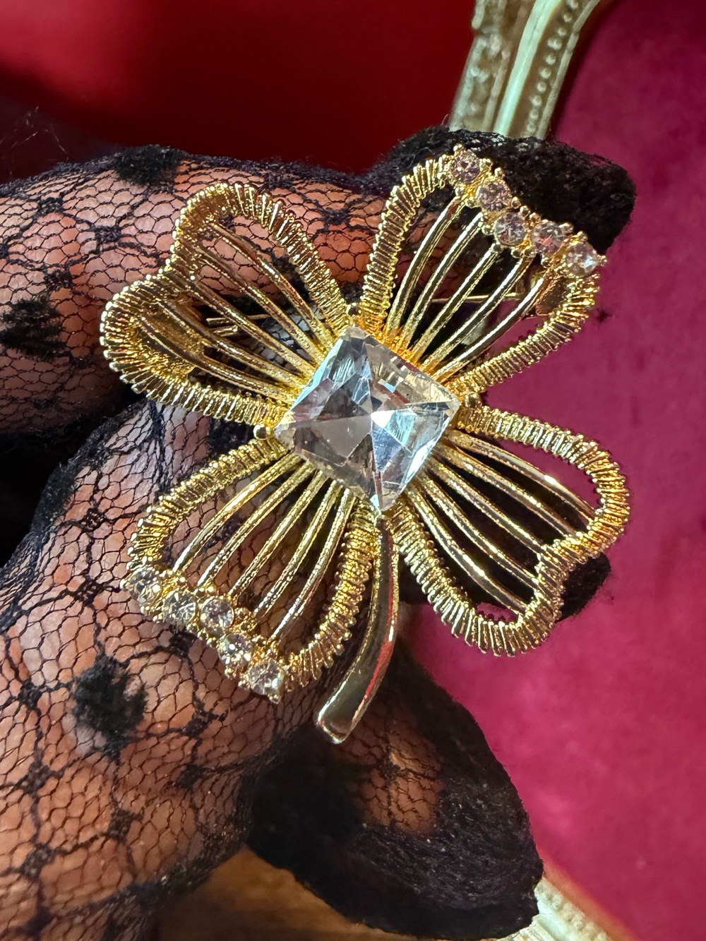 Gold Clover Crystal Brooch
